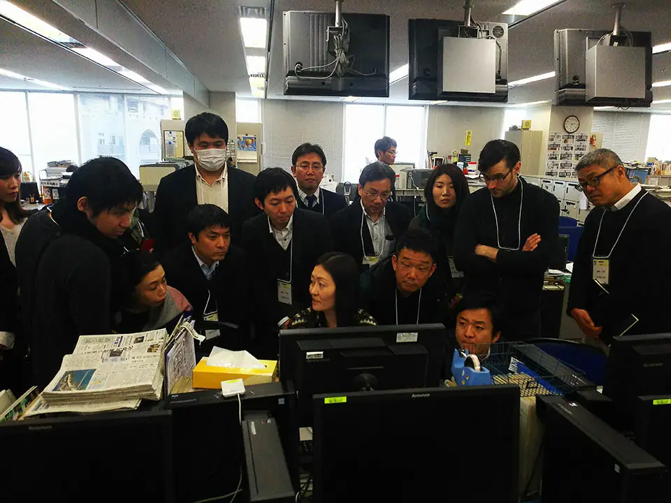 産経新聞社見学風景