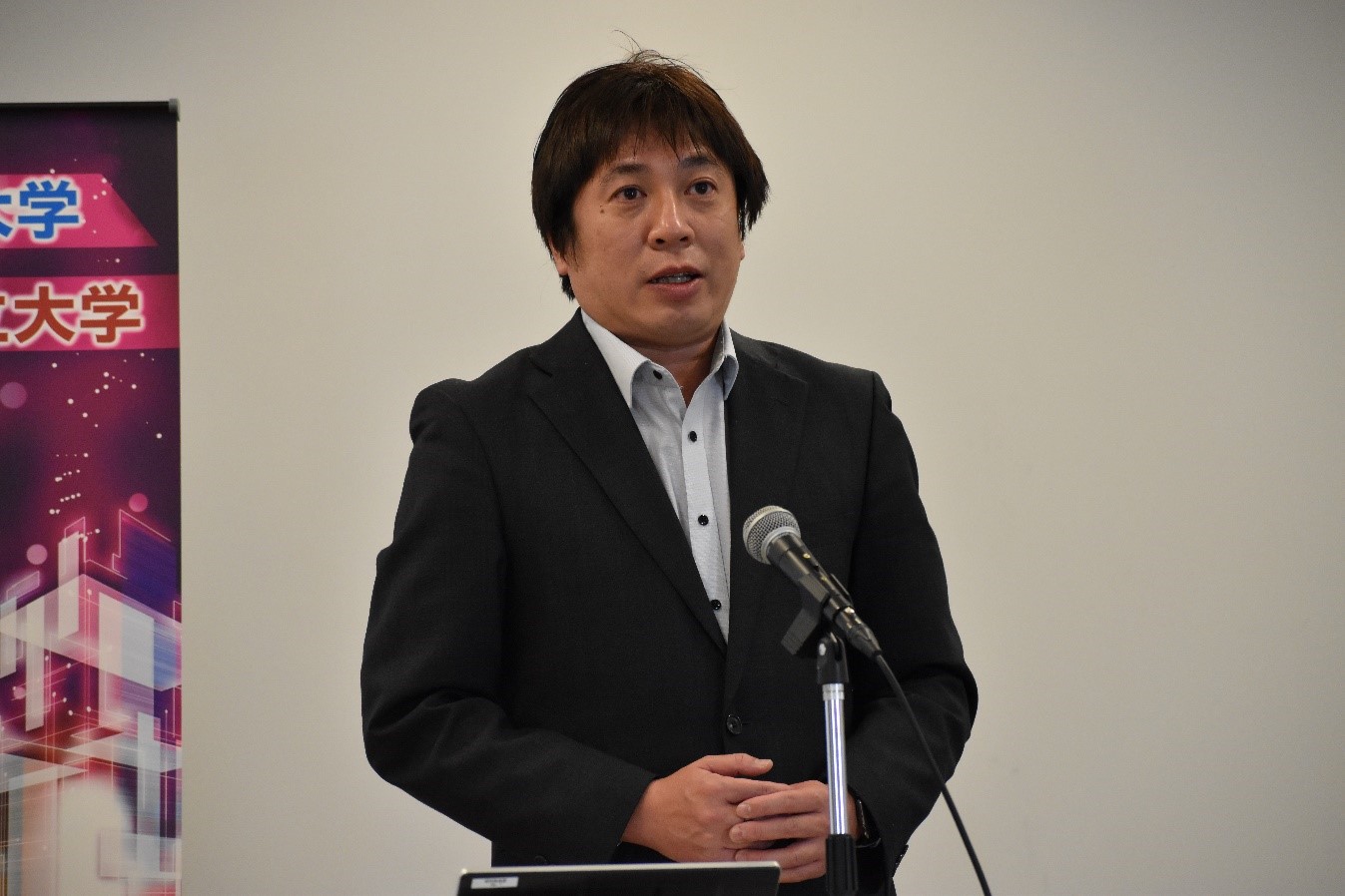 阿多 信吾 氏