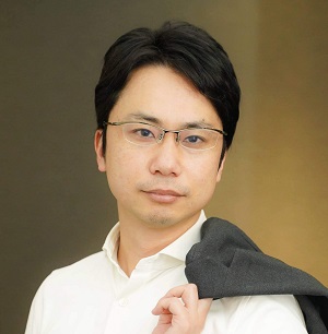 山口 泰典 氏