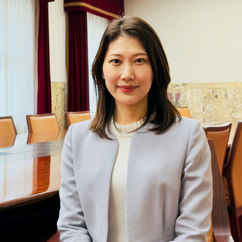 谷光 舞子 氏